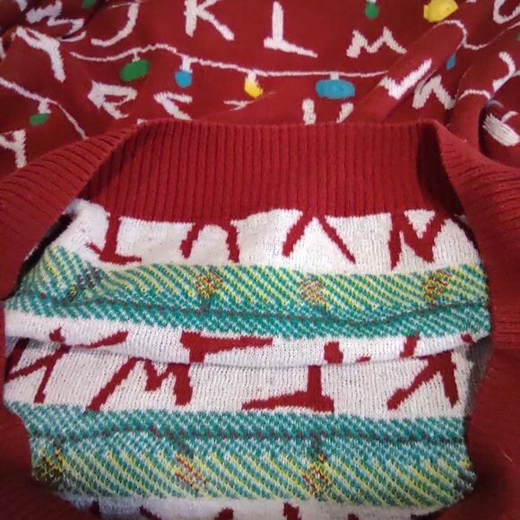 STRANGER THINGS NETFLIX UGLY RED CHRISTMAS SWEATER STRING OF LIGHT GONE SIZE XL - Picture 8 of 9